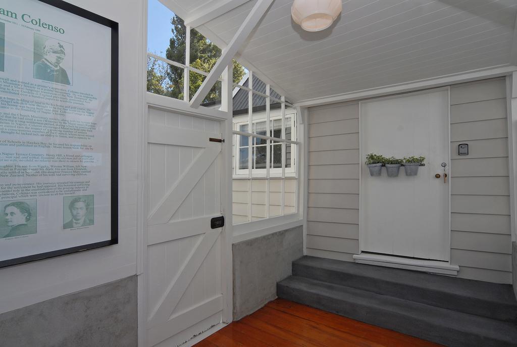 Historic Colenso Cottage เนเปียร์ ภายนอก รูปภาพ